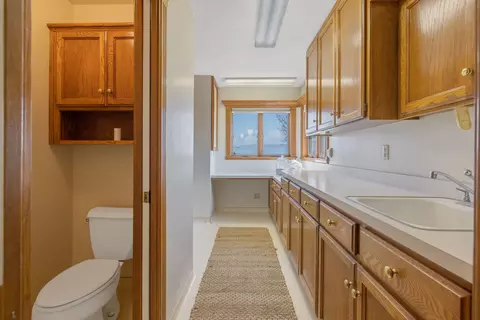 Entry Way - 315 Valley View Dr, Exeter, CA 93221 photo 9 of 17