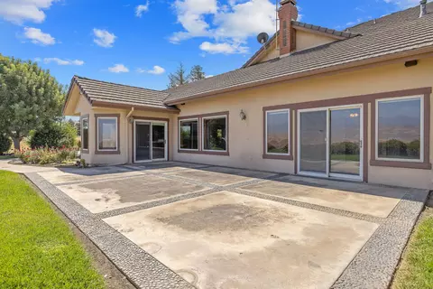 Exterior - 315 Valley View Dr, Exeter, CA 93221 photo 10 of 22