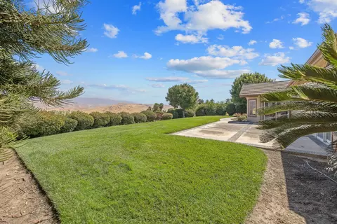 Exterior - 315 Valley View Dr, Exeter, CA 93221 photo 11 of 22