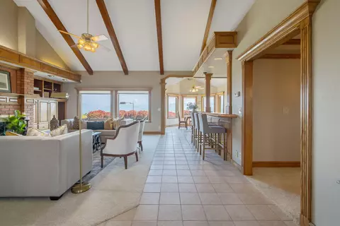 Entry Way - 315 Valley View Dr, Exeter, CA 93221 photo 6 of 17