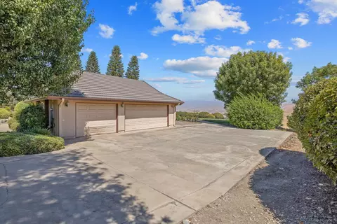 Exterior - 315 Valley View Dr, Exeter, CA 93221 photo 16 of 22
