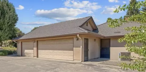 Exterior - 315 Valley View Dr, Exeter, CA 93221 photo 18 of 22