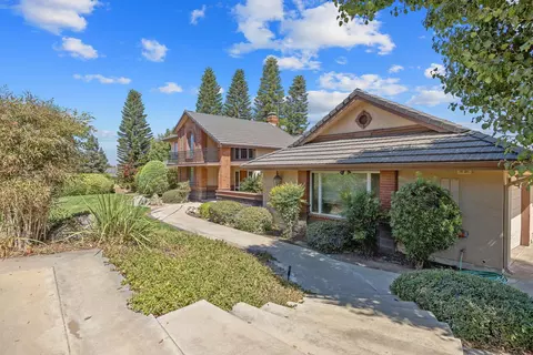 Exterior - 315 Valley View Dr, Exeter, CA 93221 photo 6 of 22
