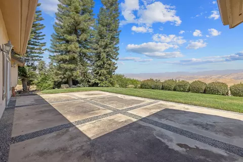 Exterior - 315 Valley View Dr, Exeter, CA 93221 photo 9 of 22