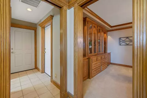 Entry Way - 315 Valley View Dr, Exeter, CA 93221 photo 7 of 17