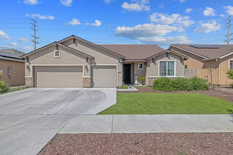 2306 E Mesa Ave, Visalia, CA 93292