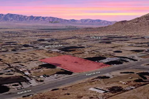 E Palmdale Boulevard, Palmdale, CA 93591 photo 2