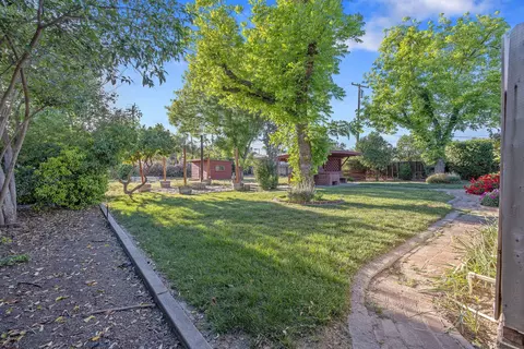 Exterior - 8518 12th Ave, Hanford, CA 93230 photo 13 of 27