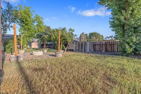 Exterior - 8518 12th Ave, Hanford, CA 93230 photo 15 of 27