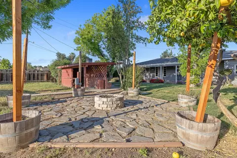 Exterior - 8518 12th Ave, Hanford, CA 93230 photo 17 of 27