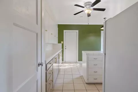 Entry Way - 8518 12th Ave, Hanford, CA 93230 photo 1 of 3