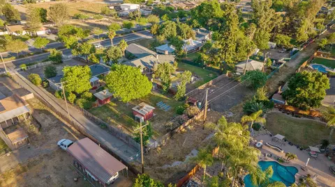 View/Area - 8518 12th Ave, Hanford, CA 93230 photo 6 of 8