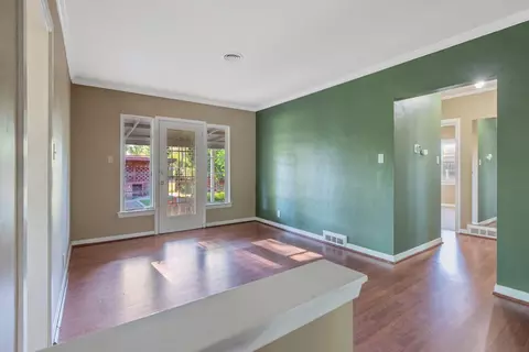 Living - 8518 12th Ave, Hanford, CA 93230 photo 7 of 8