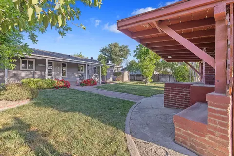 Exterior - 8518 12th Ave, Hanford, CA 93230 photo 12 of 27