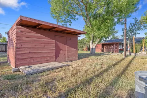 Exterior - 8518 12th Ave, Hanford, CA 93230 photo 21 of 27