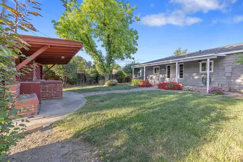 Exterior - 8518 12th Ave, Hanford, CA 93230 photo 10 of 27