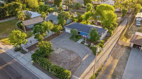 View/Area - 8518 12th Ave, Hanford, CA 93230 photo 1 of 8