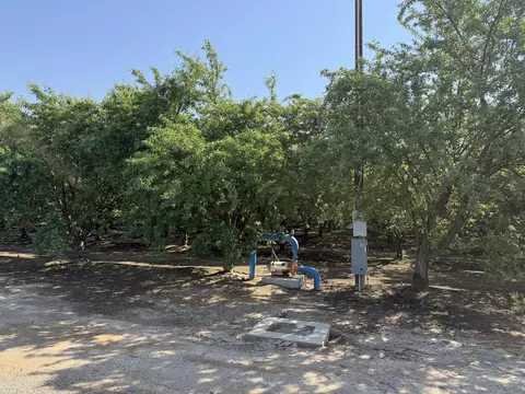 15500 Rd 200, Porterville, CA 93257