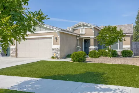1643 N Grand Ct, Visalia, CA 93292