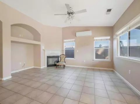 Living - 697 Leta Mae Ct, Exeter, CA 93221 photo 2 of 7