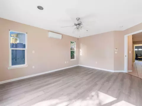 Living - 697 Leta Mae Ct, Exeter, CA 93221 photo 5 of 7