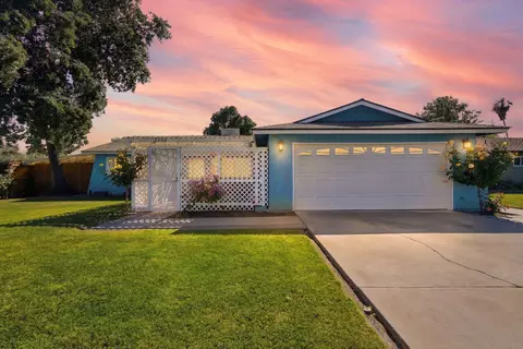 3205 W Cypress Ave, Visalia, CA 93277