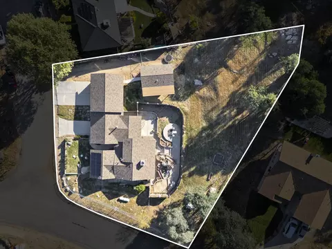 21601 Hidden Canyon Dr, Tehachapi, CA 93561 photo 5