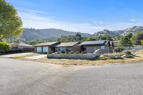 21601 Hidden Canyon Dr, Tehachapi, CA 93561 photo 9