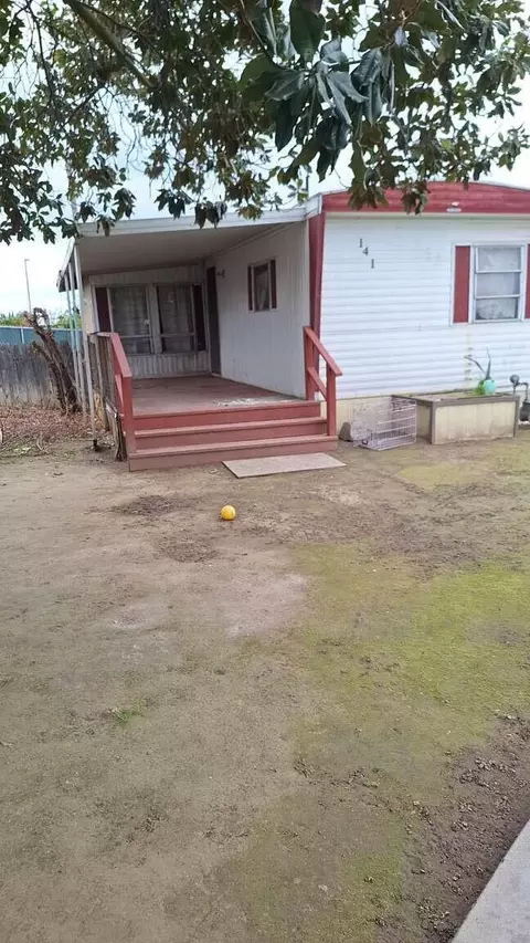 141 N Waukesha St, Porterville, CA 93257