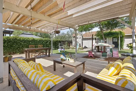 Exterior - 533 S E St, Exeter, CA 93221 photo 6 of 16