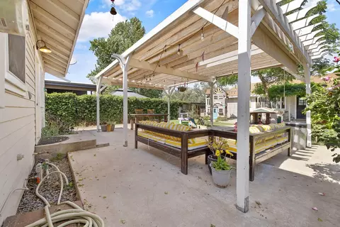 Exterior - 533 S E St, Exeter, CA 93221 photo 14 of 16