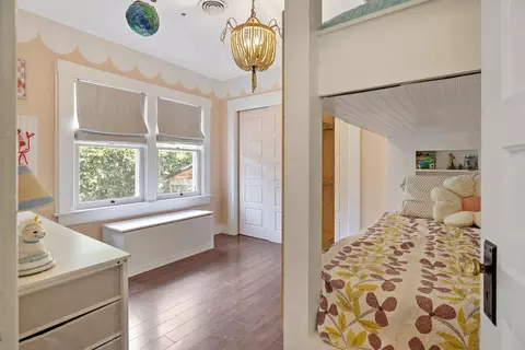 Bedroom - 533 S E St, Exeter, CA 93221 photo 2 of 2