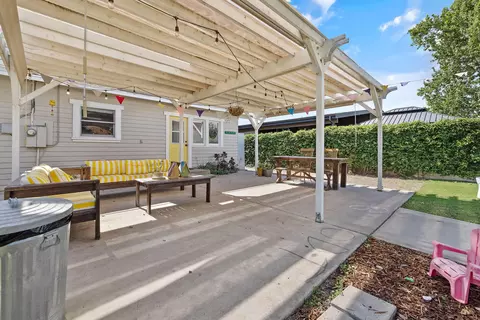Exterior - 533 S E St, Exeter, CA 93221 photo 4 of 16