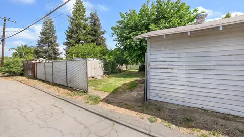 Exterior - 104 N Orange Ave, Exeter, CA 93221 photo 11 of 11