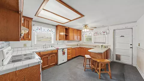Kitchen - 104 N Orange Ave, Exeter, CA 93221 photo 1 of 3