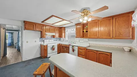 Kitchen - 104 N Orange Ave, Exeter, CA 93221 photo 3 of 3