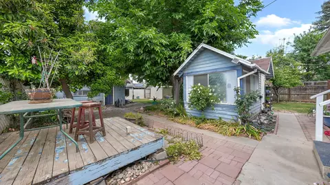 Exterior - 104 N Orange Ave, Exeter, CA 93221 photo 6 of 11