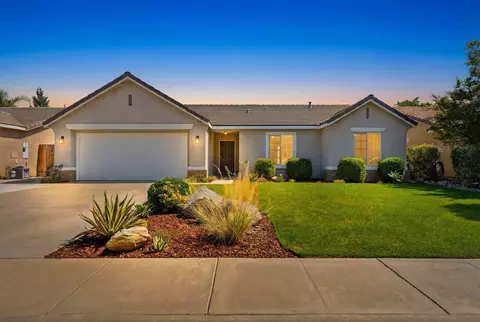 2336 S Cedar St, Visalia, CA 93292