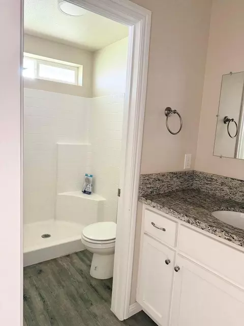 Bath - 1310 N Belmont Rd, Exeter, CA 93221 photo 1 of 2