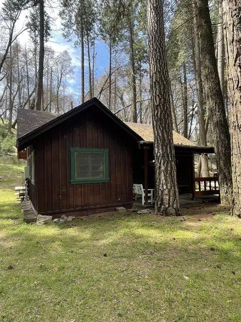 22 White River Rd, California Hot Springs, CA 93207