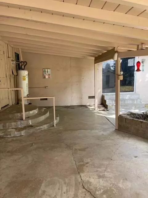 1433 E Sequoia Ave, Tulare, CA 93274 photo 7