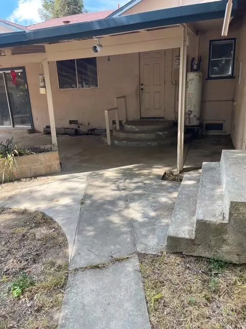 1433 E Sequoia Ave, Tulare, CA 93274 photo 8