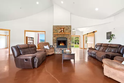 Living - 39348 Dunlap Rd, Dunlap, CA 93621 photo 1 of 4