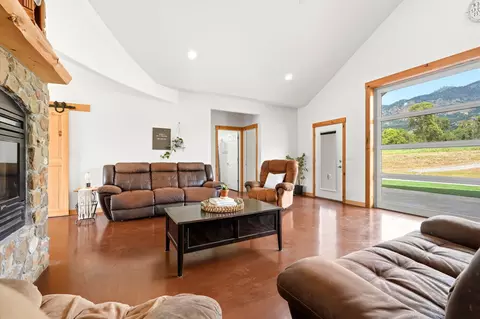 Living - 39348 Dunlap Rd, Dunlap, CA 93621 photo 4 of 4
