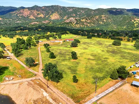 View/Area - 39348 Dunlap Rd, Dunlap, CA 93621 photo 14 of 19