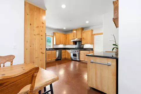 Kitchen - 39348 Dunlap Rd, Dunlap, CA 93621 photo 2 of 6