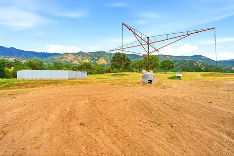 Exterior - 39348 Dunlap Rd, Dunlap, CA 93621 photo 7 of 25