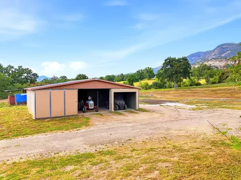 Exterior - 39348 Dunlap Rd, Dunlap, CA 93621 photo 6 of 25