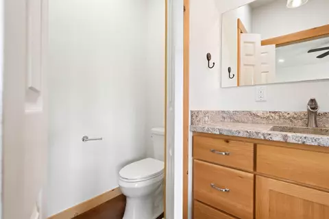 Bath - 39348 Dunlap Rd, Dunlap, CA 93621 photo 7 of 7