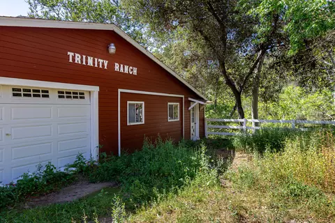 Exterior - 47993 N Fork Dr, Three Rivers, CA 93271 photo 7 of 12